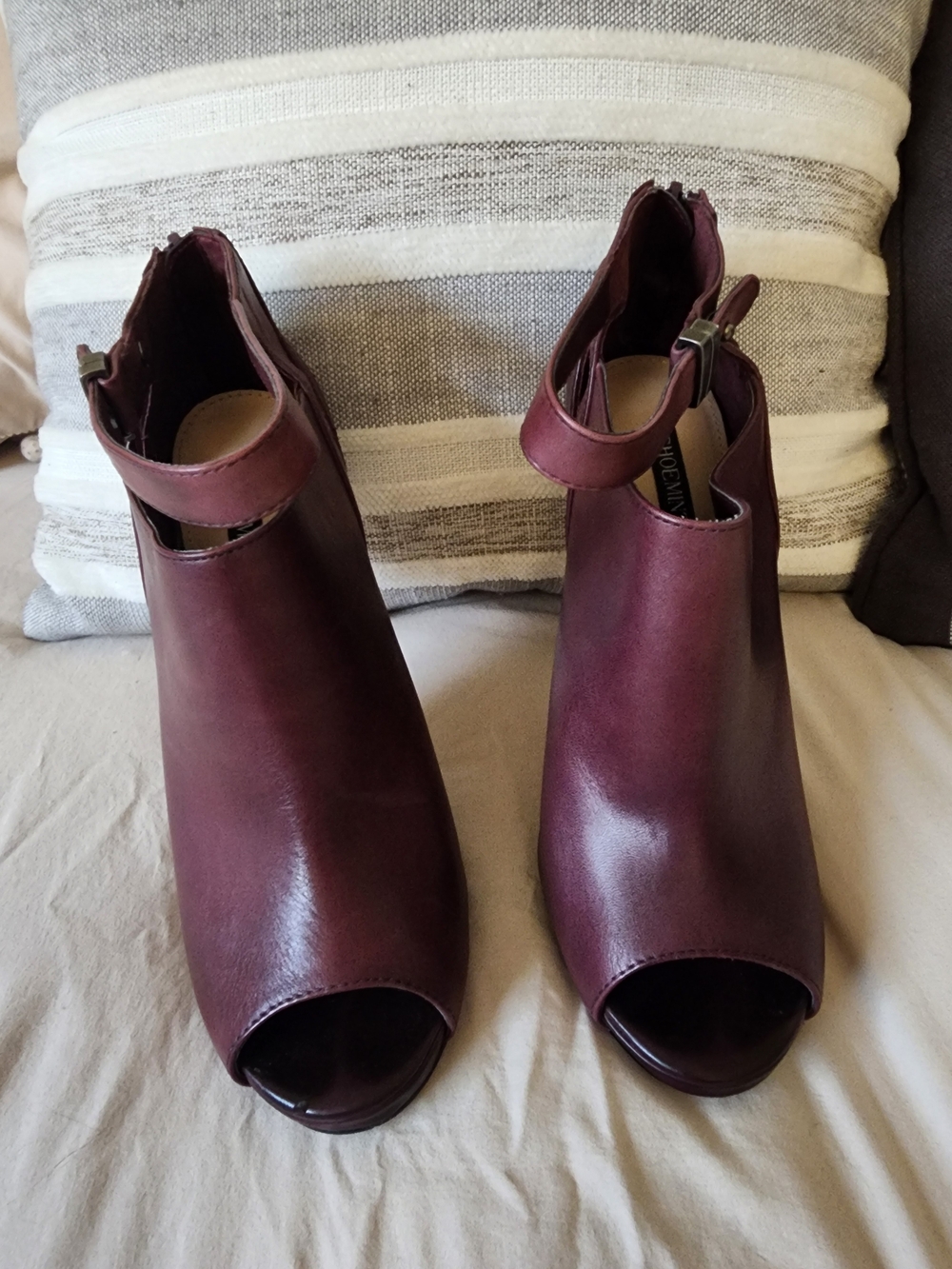 Shoemint Burgundy Open-Toe Ankle Booties